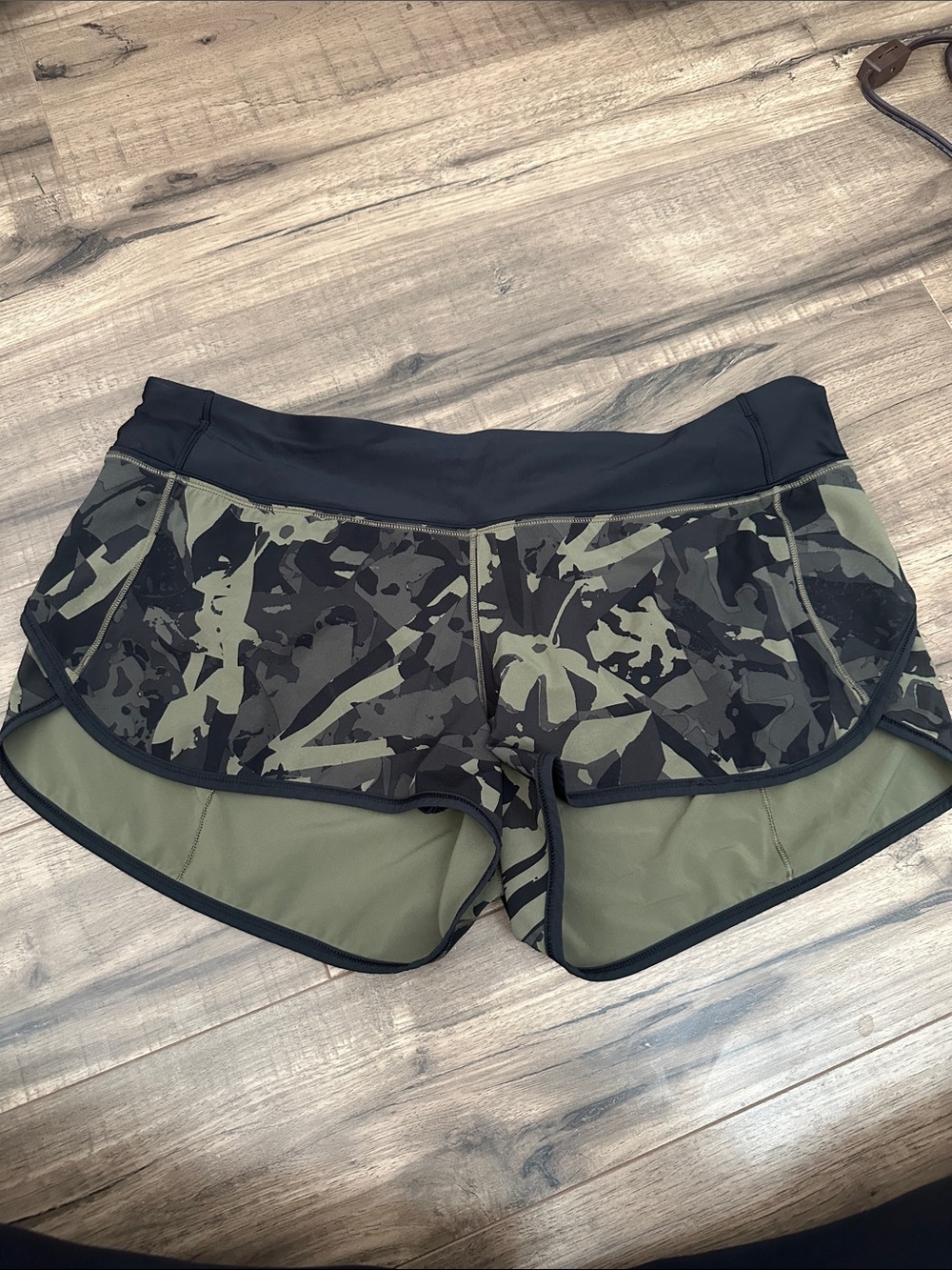 Lululemon Speed Short *4-way Stretch 2.5"